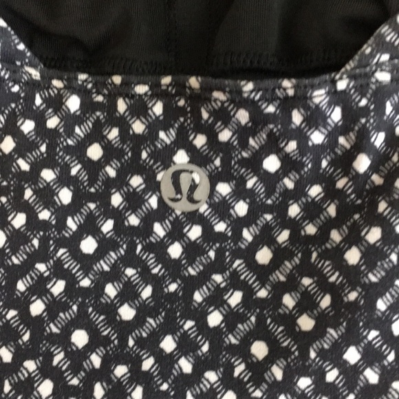 Lululemon tank - Picture 4 of 4